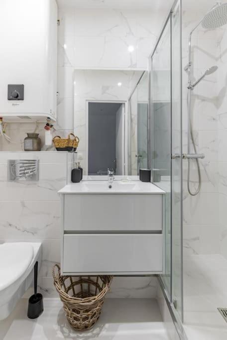 Appartement Montbrun/Alesia : Cosy Studio à Paris Extérieur photo